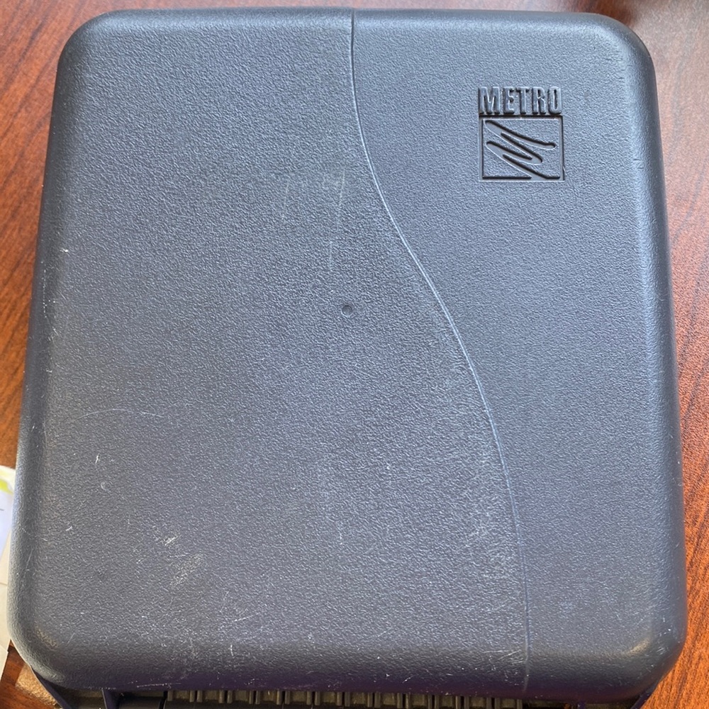 Metro CD/DVD Hardcover Media Organizer Holder